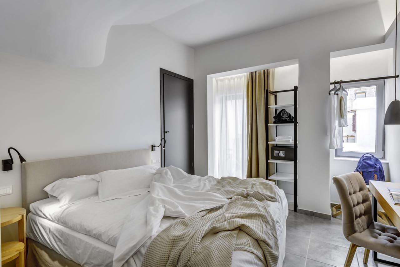 Naves Suites Ermoupoli Ngoại thất bức ảnh