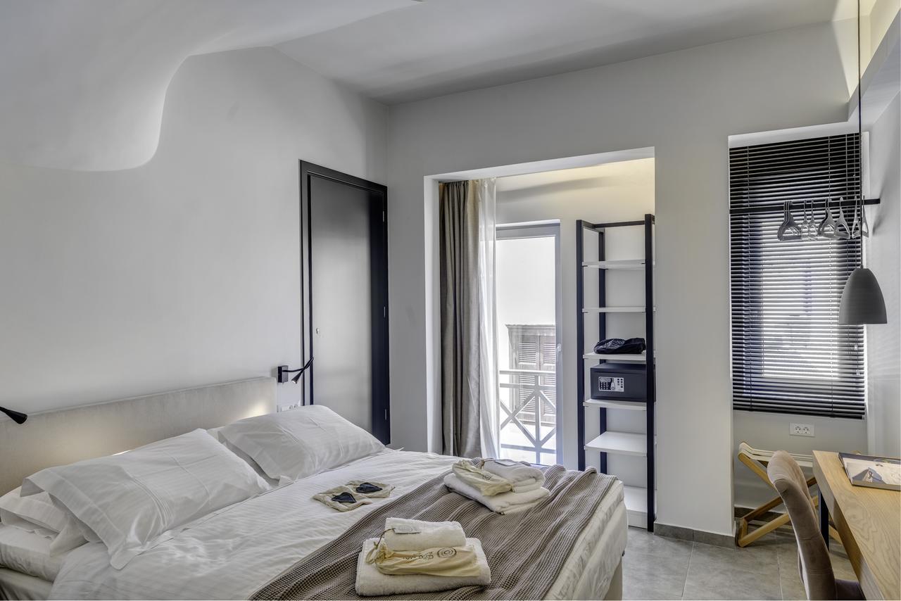 Naves Suites Ermoupoli Ngoại thất bức ảnh